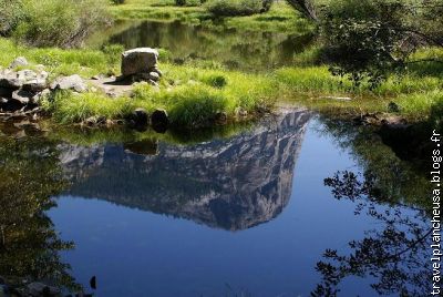 le half-dome vu dans les mirror lake
