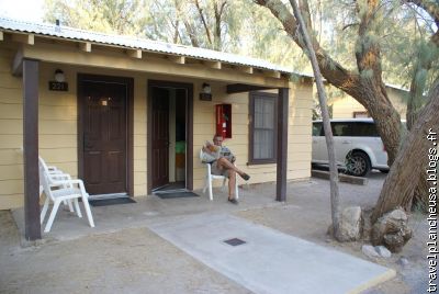 Pose &agrave; Furnace Creek (46�C !!!)